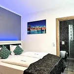 Kristalpark Penzion 3*